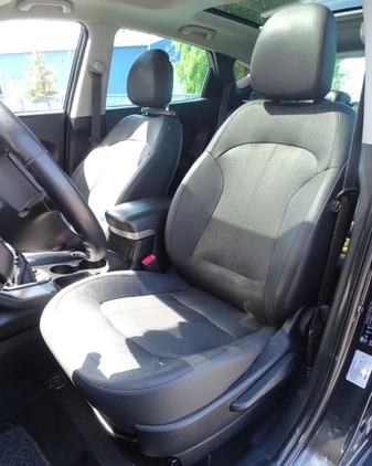 Hyundai ix35 cena 38900 przebieg: 222000, rok produkcji 2011 z Kraków małe 232